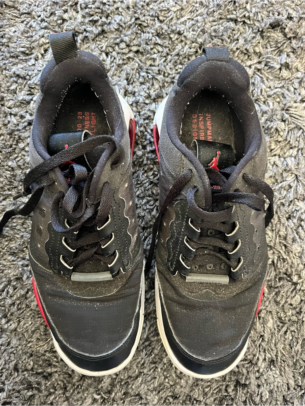 Nike Air Jordan’s youth 6